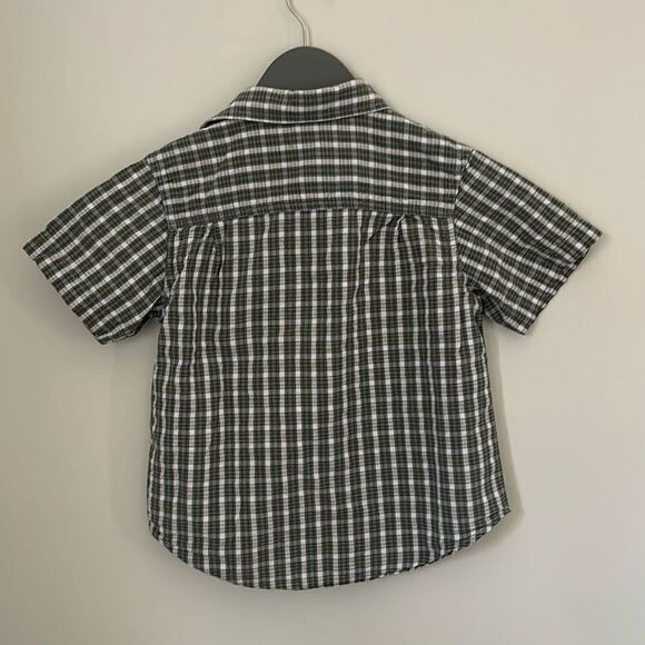 Boys Old Navy Short Sleeve Button Down. Size 4/5 Plaid - Picture 4 of 4